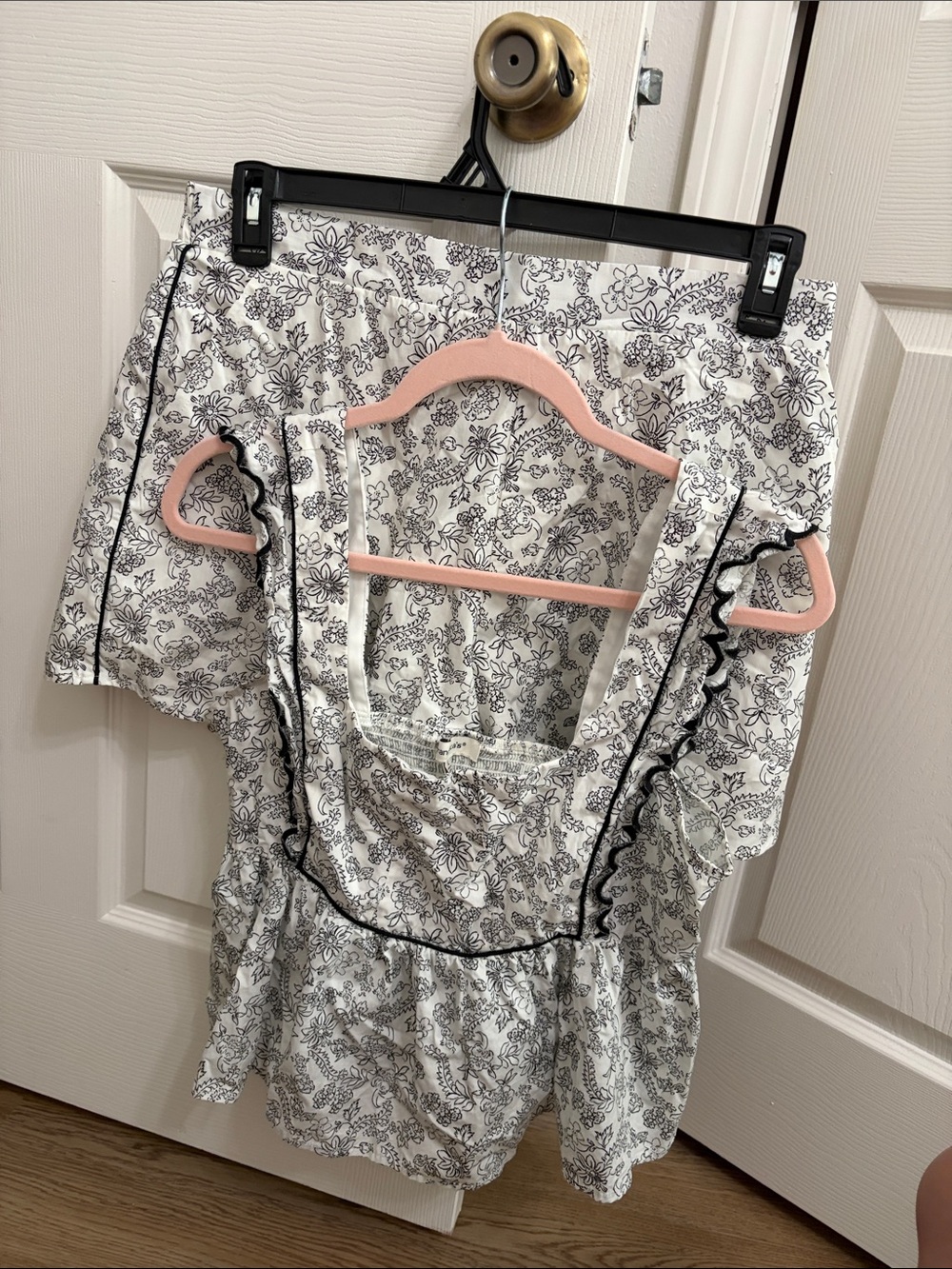 Francesca's Collections Black and White Floral Skirt Set